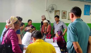 नागरिकलाई सेवा दिन सहर झरे गलकोटका जनप्रतिनिधि र कर्मचारी