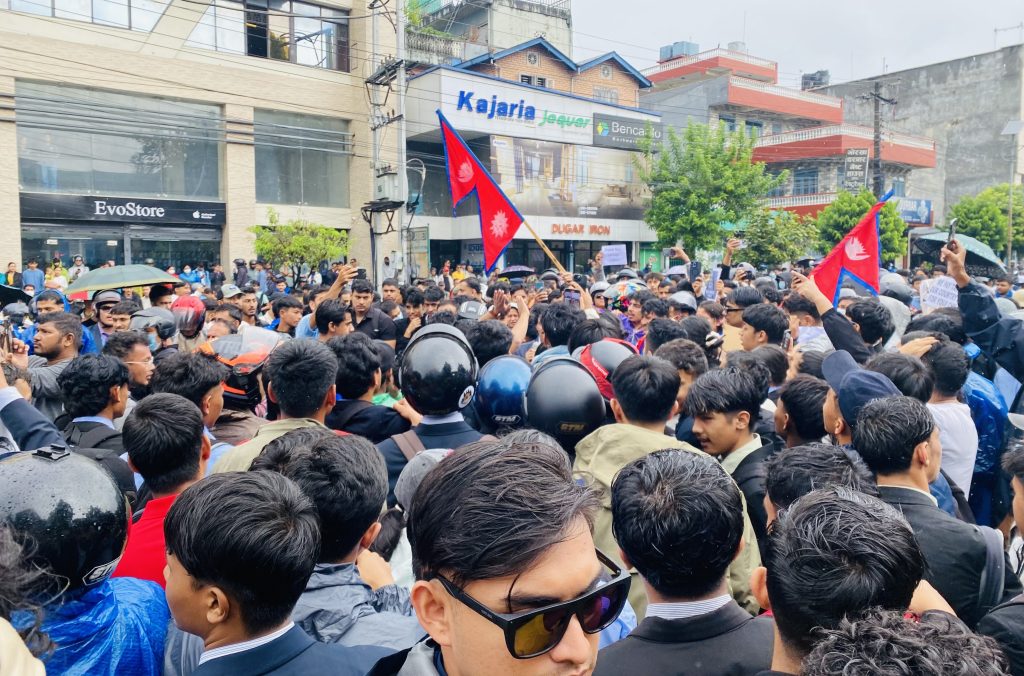 पोखरामा ‘जेनजी’को गर्जन – भ्रष्टहरु होसियार! (तस्बिरहरु)