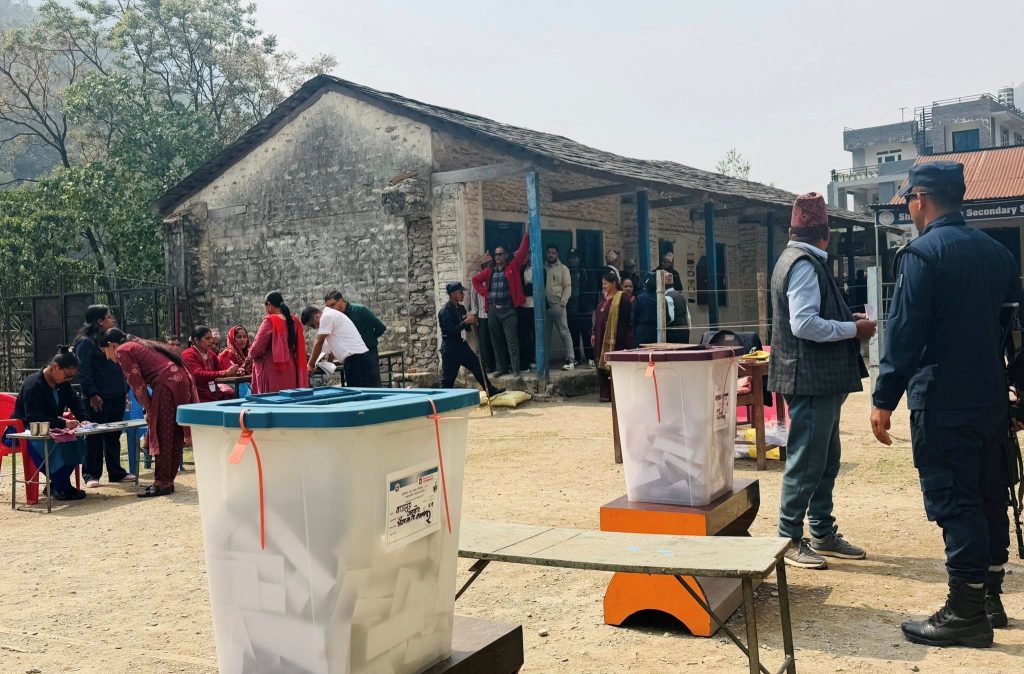 बागलुङमा तीन बजेसम्ममा ४५ प्रतिशत मत खस्यो
