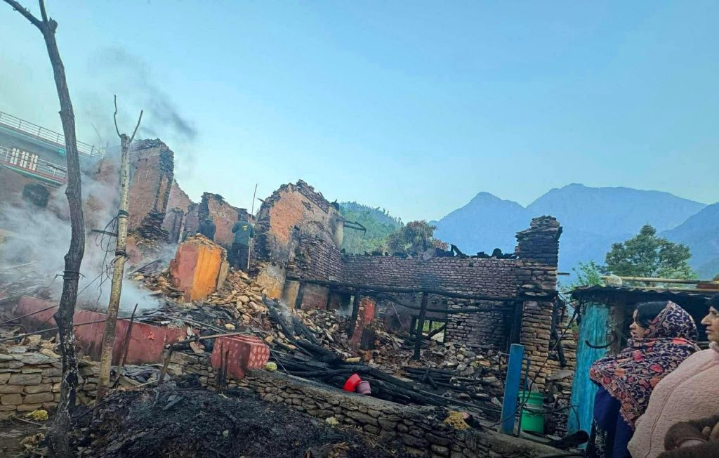 गलकोटमा भएको आगलागीको घटनामा एक करोड बराबरको क्षति