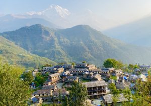 पर्यटक लोभ्याइरहेको घान्द्रुक