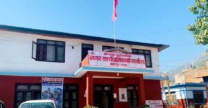 भोटेकोशी बाढीपीडितका लागि बागलुङ नगरपालिकाको पाँच लाख सहयोग