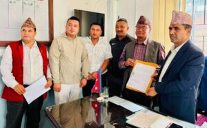सामाजिक सञ्जालको दुरुपयोग रोक्न माग गर्दै प्रजिअलाई ज्ञापनपत्र