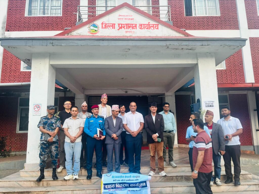 एनआरएनएद्वारा बागलुङका बाढीपहिरो प्रभावितका लागि १२ लाख बढीको राहत प्रदान